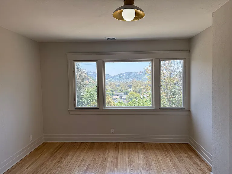 128 S Ave 63 — Photo 14