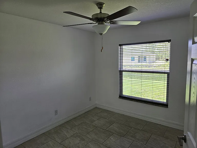 4535 Maplewood Ter — Photo 18