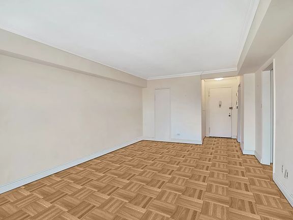 4th image of 345 E 69th St APT 16G