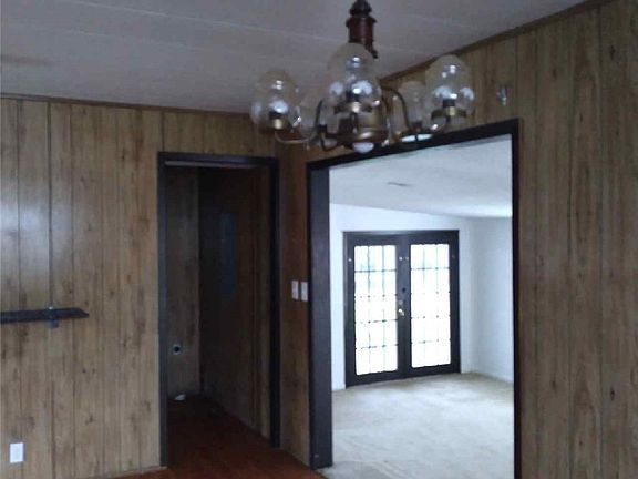 2nd image of 1509 Elyse Dr