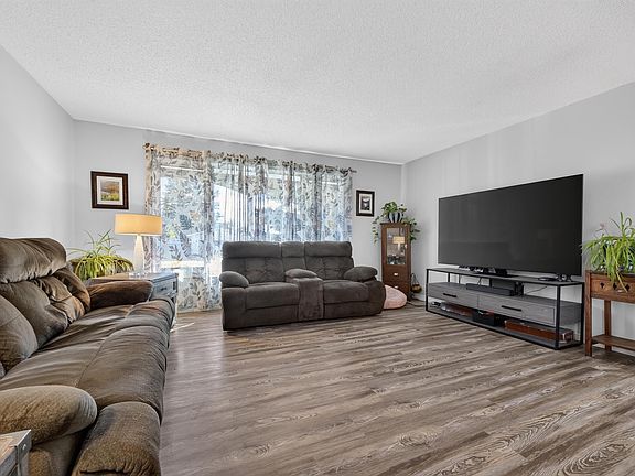 5th image of 37 Graham Rd