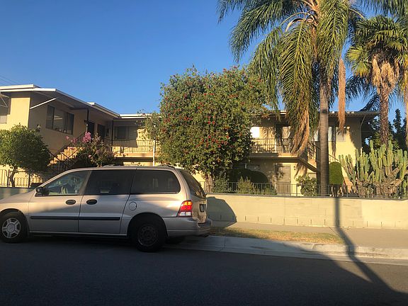 3rd image of 940 Abbot Ave