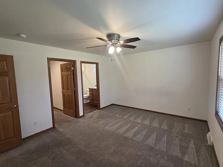 3838 W Tripp Rd — Photo 6