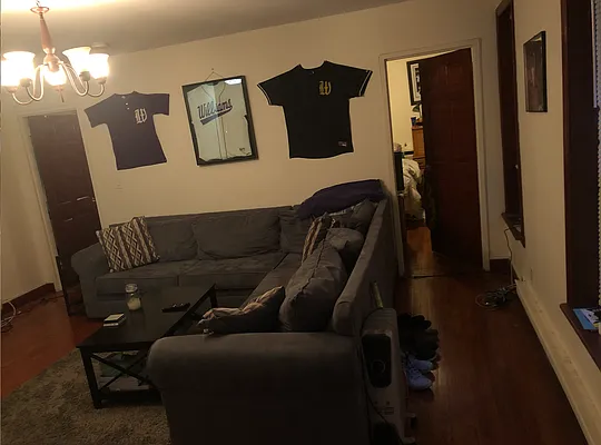 Rented by Batra Group Inc | media 26