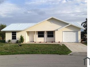10711 Guavatree Ct, Lehigh Acres, FL 33936