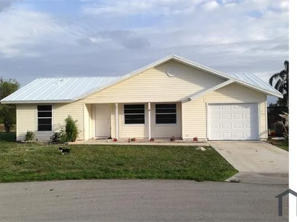 10711 Guavatree Ct, Lehigh Acres, FL 33936