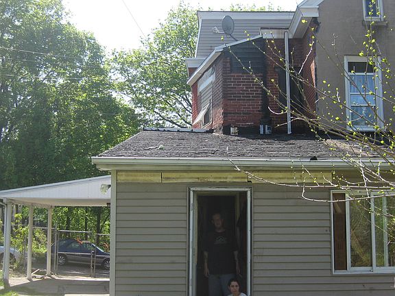 3rd image of 120 N Line St