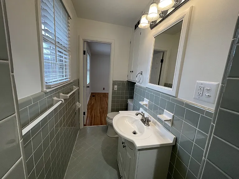 102 Crosby Dr — Photo 16