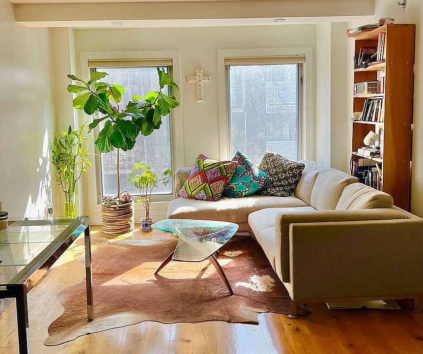 1st image of 139 Meserole St #3A