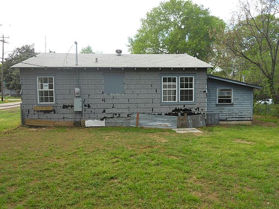 5th image of 2523 McIntyre St