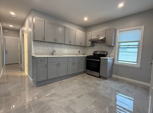 170 Billings Rd #3, Quincy, MA 02171