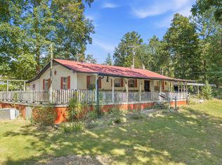 395 Martin Cir, Lobelville, TN 37097