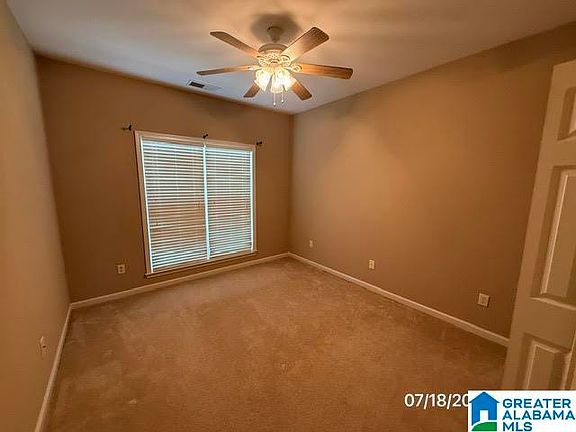 3rd image of 125 Heather Ln