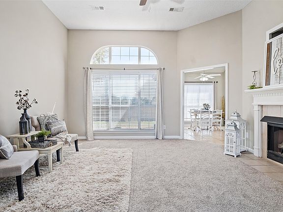 3rd image of 5554 Meadow Lark Ct