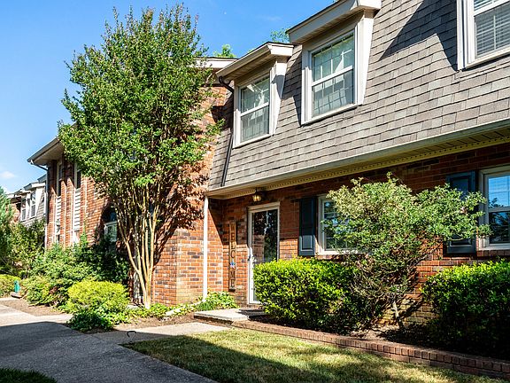 3rd image of 6529 Deane Hill Dr