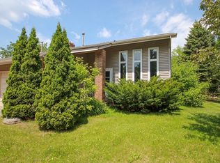 2706 Rolling Oaks Rd, Burnsville, MN 55337