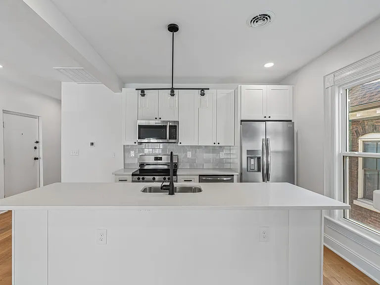 513 N Central St #4 — Photo 9