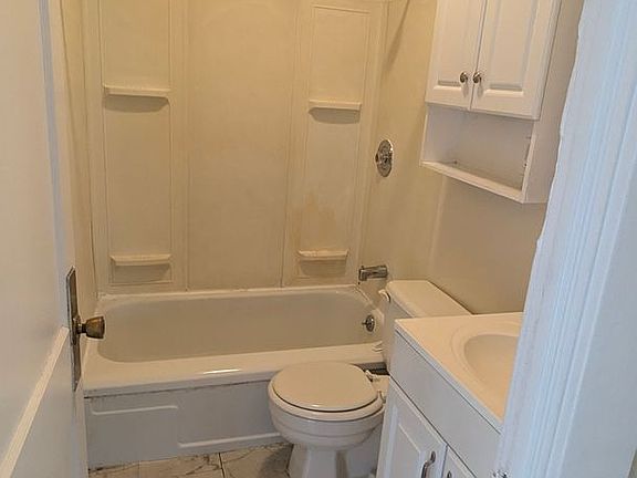 3rd image of 1281 Clifton Prado #Up