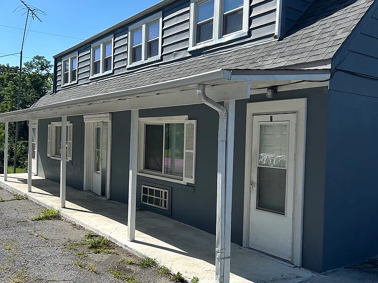 1601 Main St W #3 — Photo 14