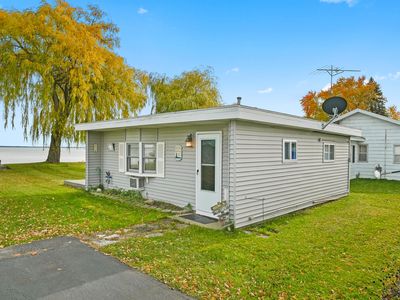 10222 W Shore Dr, Houghton Lake, MI, 48629