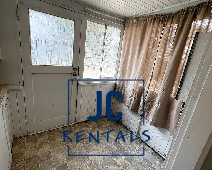 1522 Folsom Ave — Photo 12