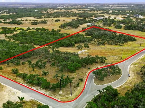 701 Windmill Ridge Dr, Blanco, TX 78606