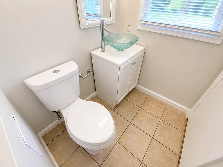 303 Rutherford Ave NW — Photo 27