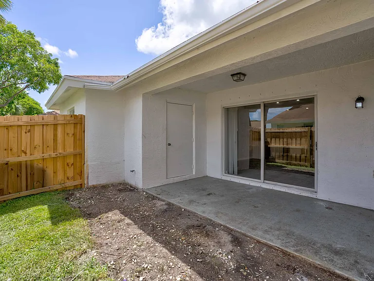 9244 Roan Ln #B — Photo 26