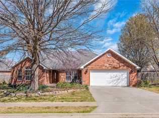 12032 Riviera Pl, Farmington, AR 72730