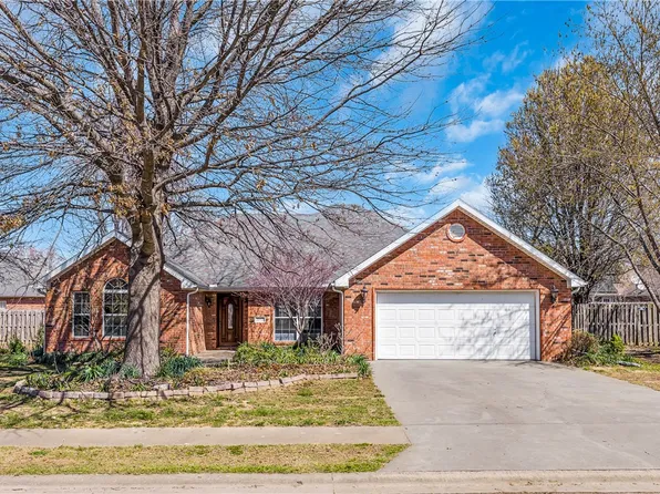 12032 Riviera Pl, Farmington, AR 72730