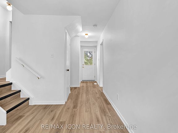 5th image of 23163 Nairn Rd