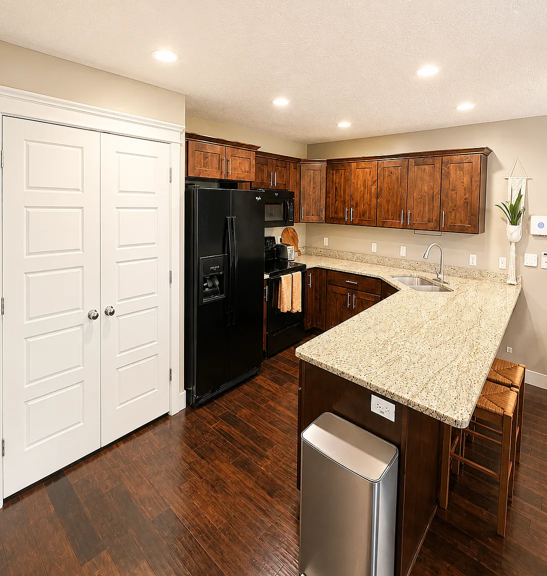 3 bed, 2.5 bath, 1775 sqft, $2,150 — Photo 3