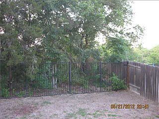 2nd image of 2661 Ravenwood Dr