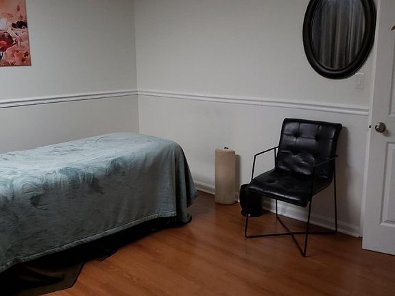 2nd image of 24 Orchard View Dr Ste 6
