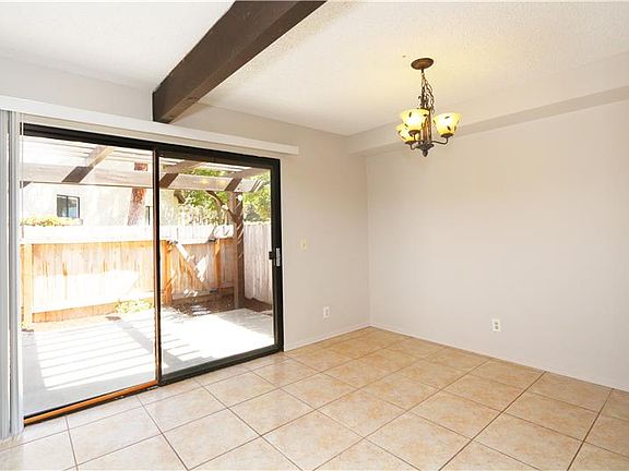 5th image of 580 Parkview N