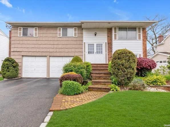 2983 Bellmore Avenue, Bellmore, NY 11710