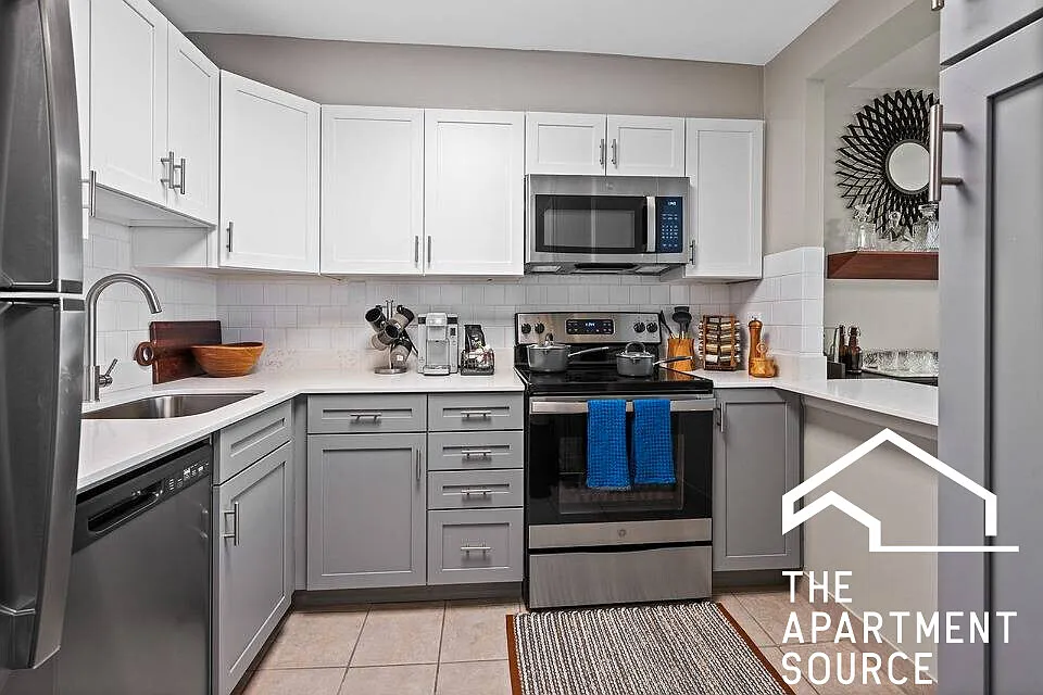 1 bed, 620 sqft, $2,349 — Photo 2