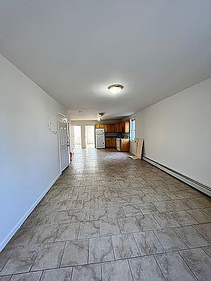 2nd image of 111 Bay 50 St #2