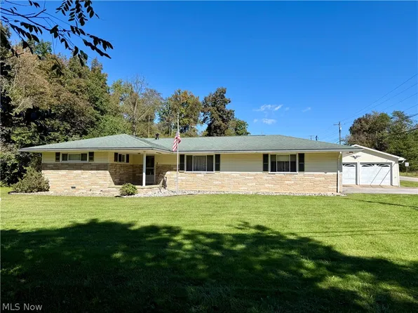 29 Butcher Bend Rd, Mineral Wells, WV 26150