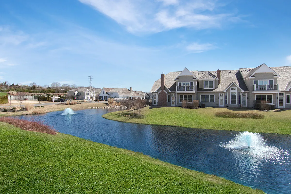 Building Photo - 1404 High Pond Ln