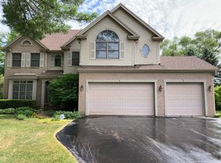 583 Glenn Rdg, Crystal Lake, IL 60014