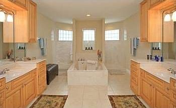3rd image of 3940 Ramblewood Ct
