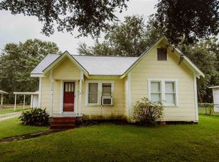 6370 Howe St, Groves, TX 77619