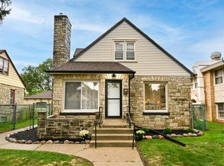 2421 W Hampton AVENUE, Milwaukee, WI 53209