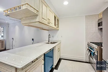 Rented by Bond New York