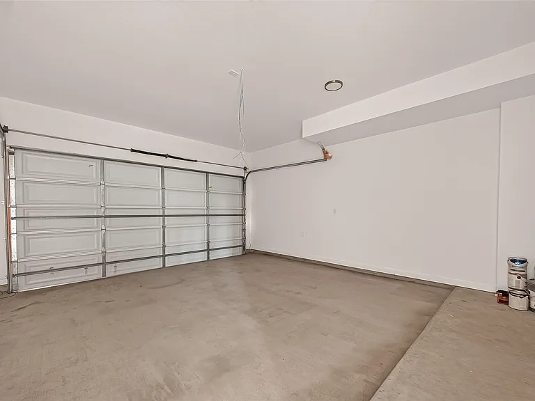 90 Burress St #B — Photo 40