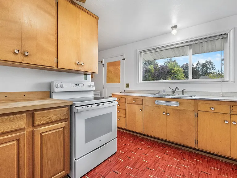 8908 Hipkins Rd SW — Photo 7