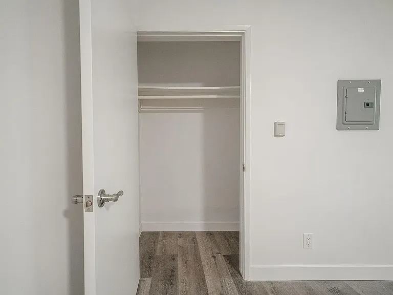 1011 San Julian St #204 — Photo 12