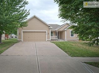 2148 W Ferrel Dr, Olathe, KS 66061