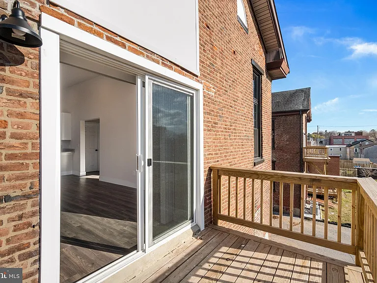 420 Chestnut St #2 — Photo 20